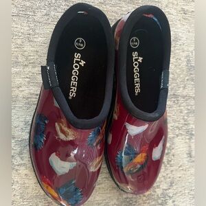 Woman’s size 6 Sloggers brand shoes (F15)